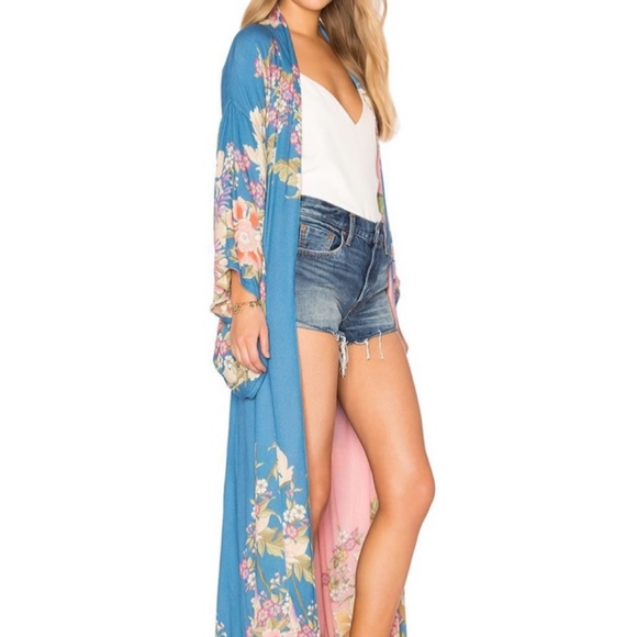 Spell & The Gypsy Blue Skies Pink Blue Reversible Floral Kimono - Picture 5 of 5